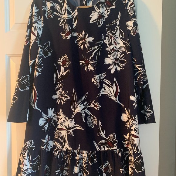 Halogen Flowy Shift Dress - Picture 1 of 5